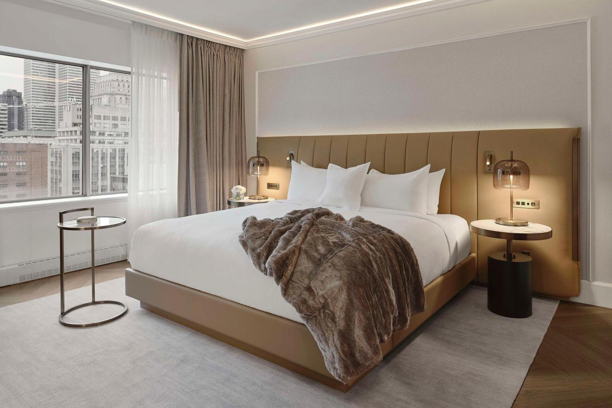 Vogue Hotel Montreal Downtown, Curio Collection By Hilton Екстер'єр фото